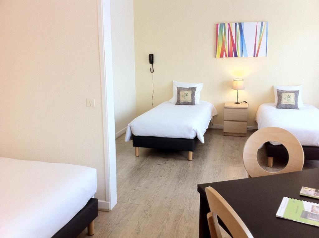 Brit Hotel Le Parc Vichy 贝勒里夫·苏尔·阿列尔 外观 照片