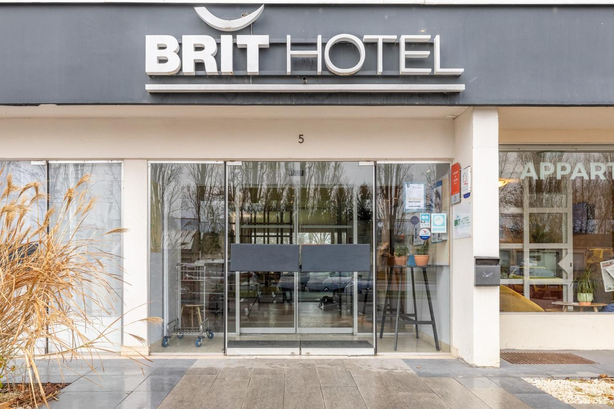 Brit Hotel Le Parc Vichy 贝勒里夫·苏尔·阿列尔 外观 照片