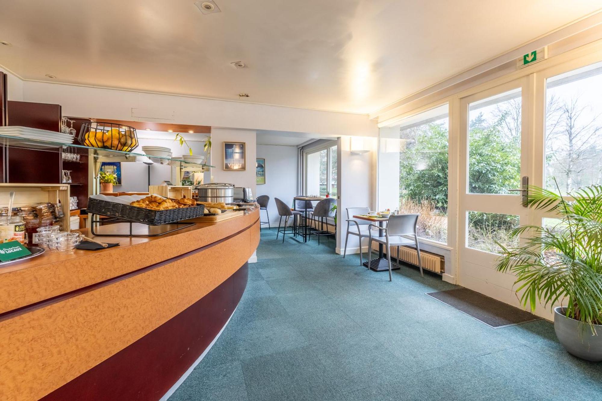 Brit Hotel Le Parc Vichy 贝勒里夫·苏尔·阿列尔 外观 照片