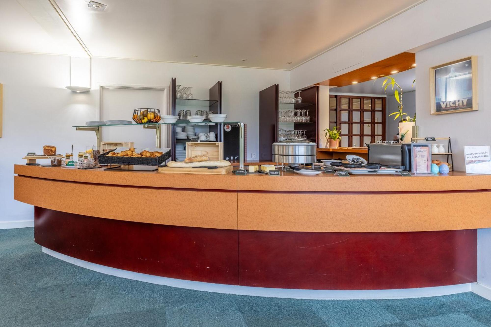 Brit Hotel Le Parc Vichy 贝勒里夫·苏尔·阿列尔 外观 照片