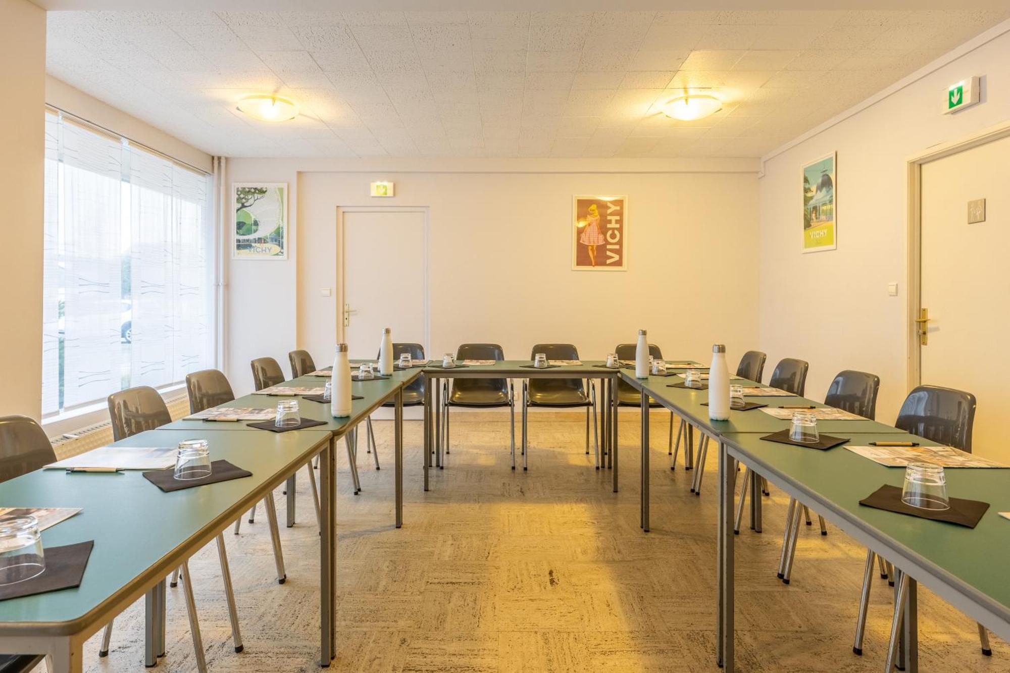Brit Hotel Le Parc Vichy 贝勒里夫·苏尔·阿列尔 外观 照片