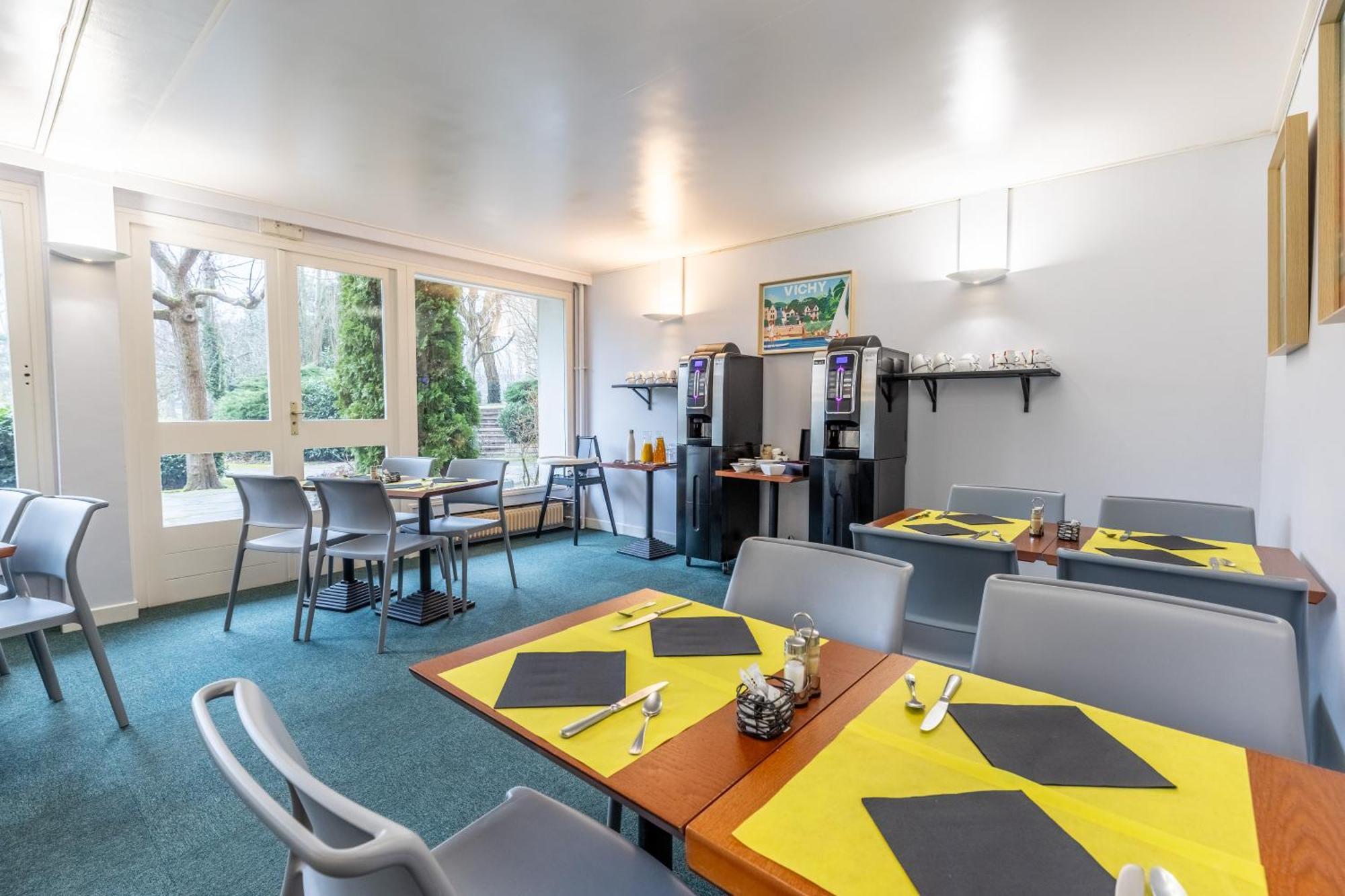Brit Hotel Le Parc Vichy 贝勒里夫·苏尔·阿列尔 外观 照片